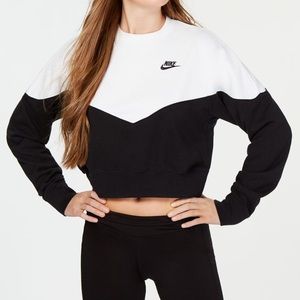black and white nike crew
